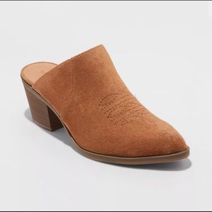 Western Heeled Mules Size 8.5